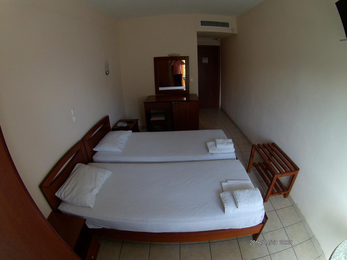 Hotel Akrogiali Korinos Ngoại thất bức ảnh