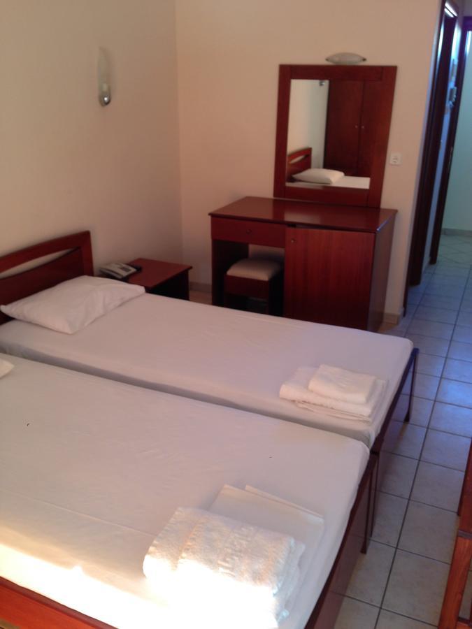 Hotel Akrogiali Korinos Ngoại thất bức ảnh